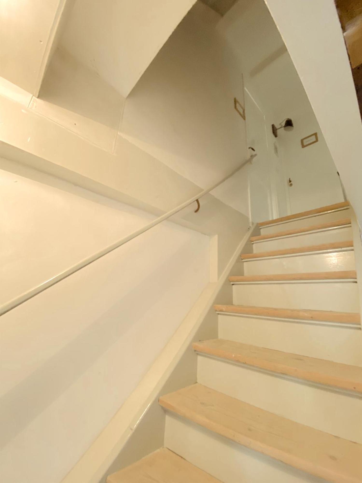 Large En-Suite Room In Historic Canalhouse From 1729 Ámsterdam Exterior foto